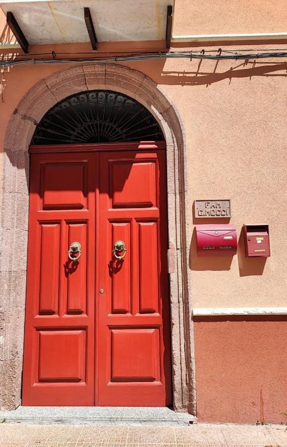 La Casa Sulla Piazza Apartment Bosa Exterior foto